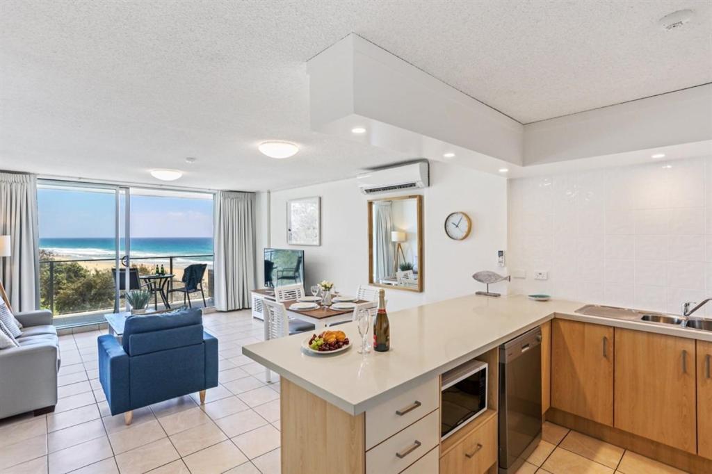One The Esplanade Apartments On Surfers Paradise Голд-Кост Экстерьер фото