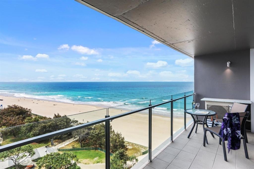 One The Esplanade Apartments On Surfers Paradise Голд-Кост Экстерьер фото