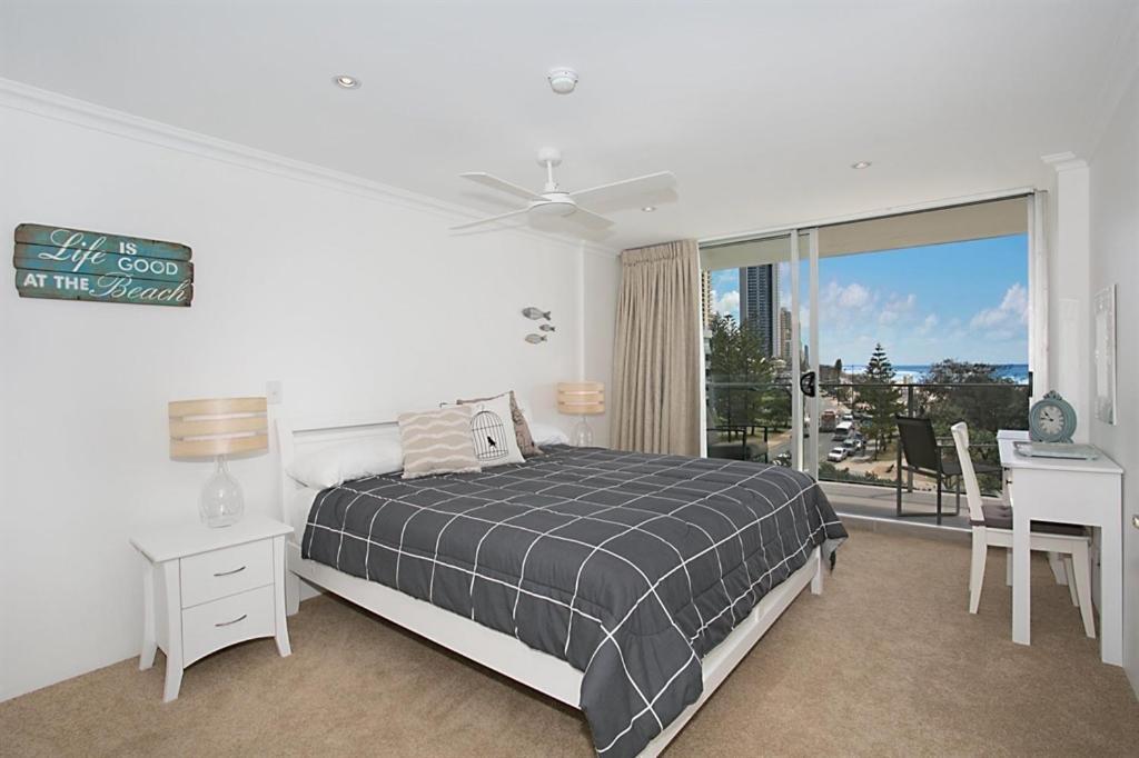 One The Esplanade Apartments On Surfers Paradise Голд-Кост Экстерьер фото