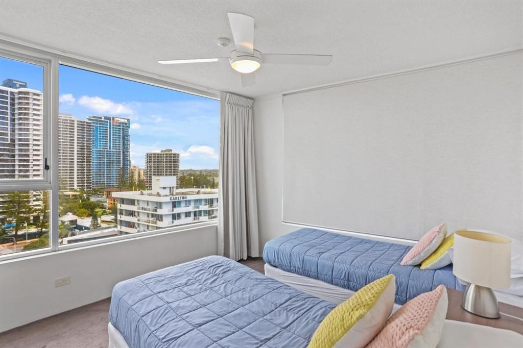 One The Esplanade Apartments On Surfers Paradise Голд-Кост Экстерьер фото