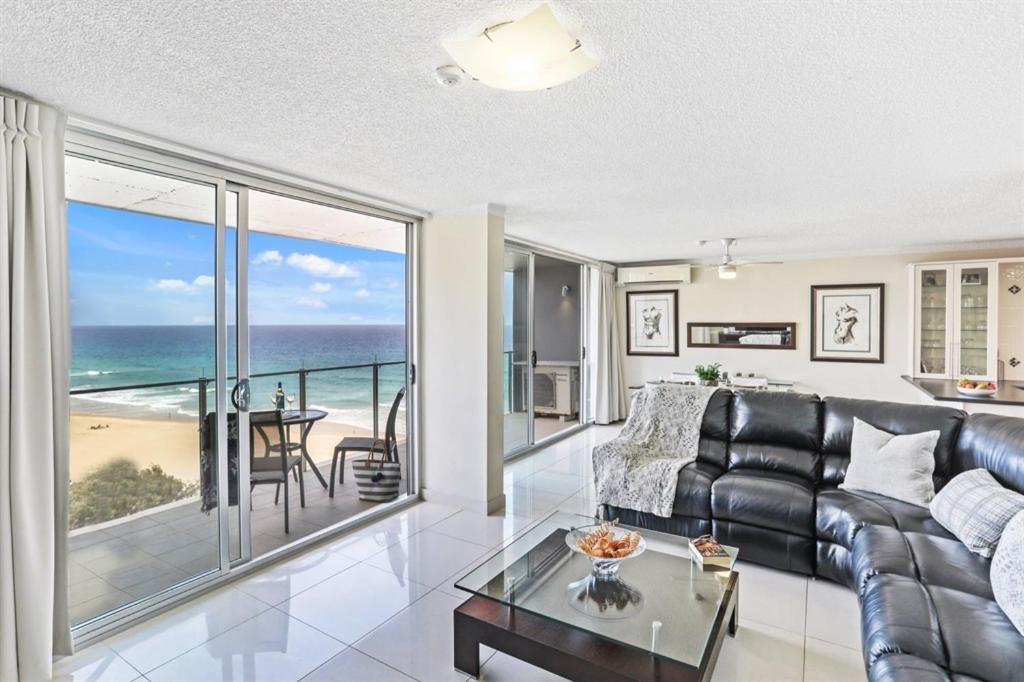 One The Esplanade Apartments On Surfers Paradise Голд-Кост Экстерьер фото