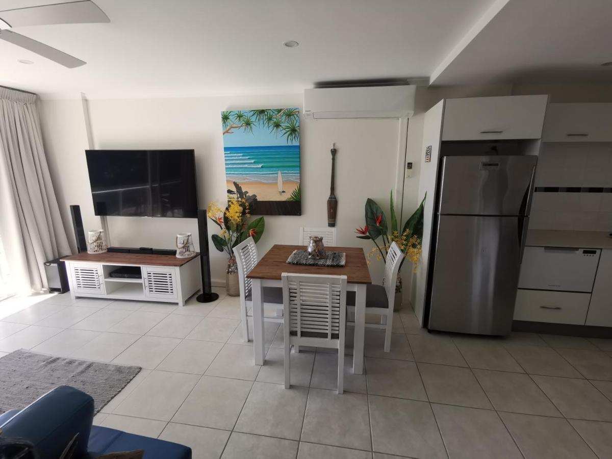 One The Esplanade Apartments On Surfers Paradise Голд-Кост Экстерьер фото