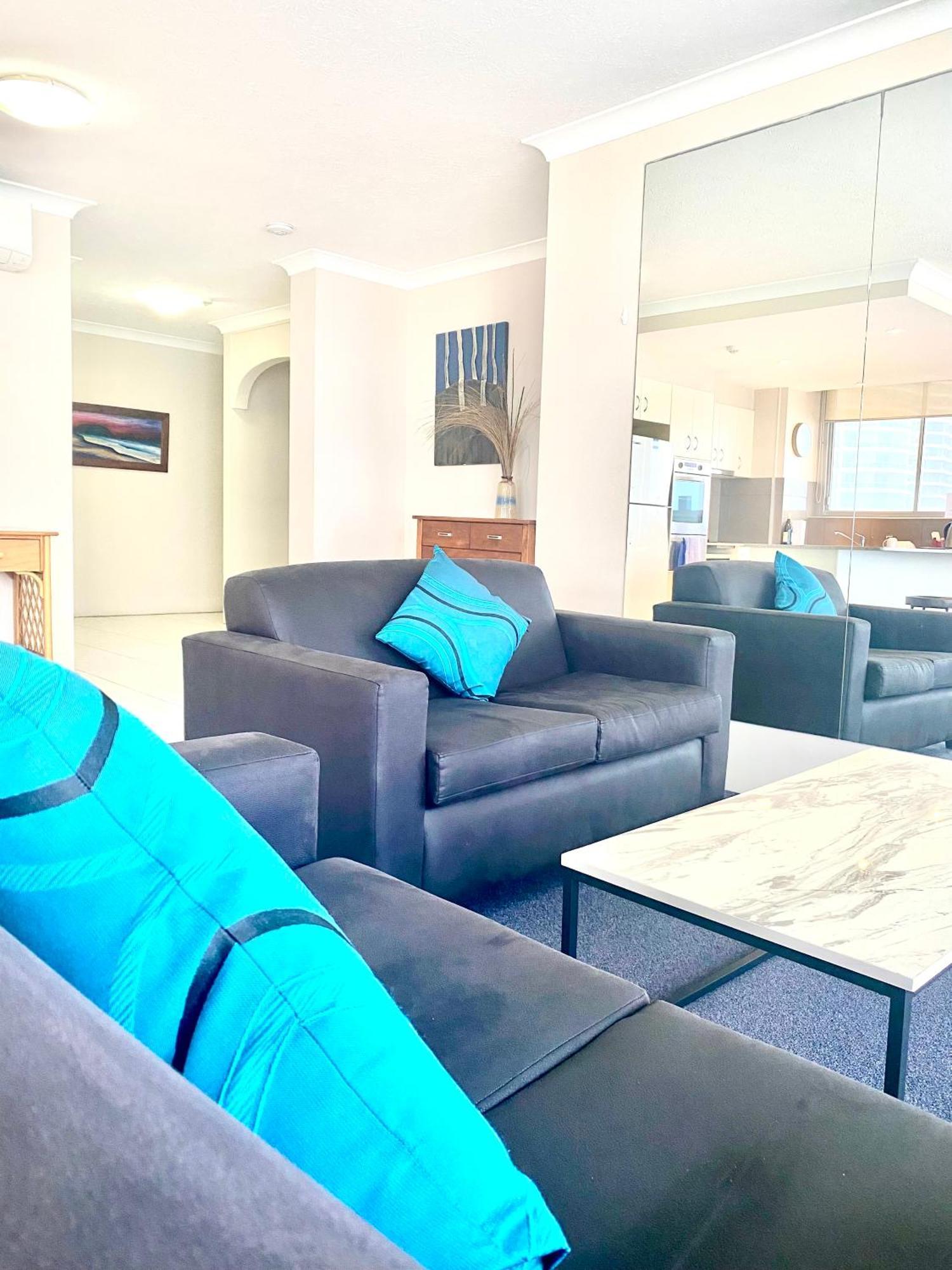 One The Esplanade Apartments On Surfers Paradise Голд-Кост Экстерьер фото