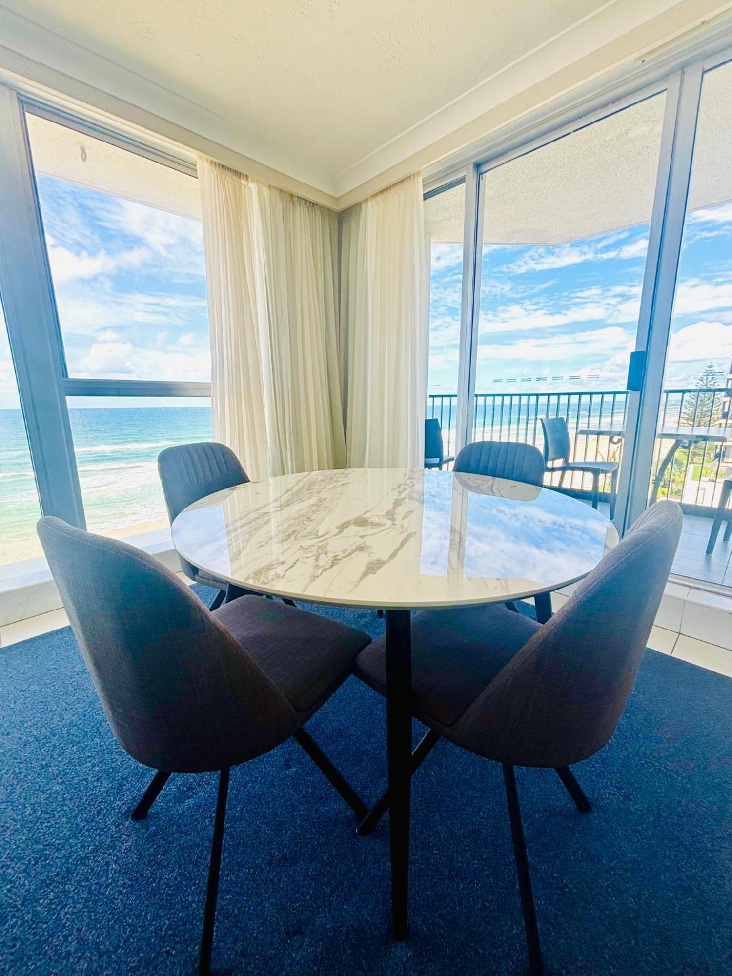One The Esplanade Apartments On Surfers Paradise Голд-Кост Экстерьер фото