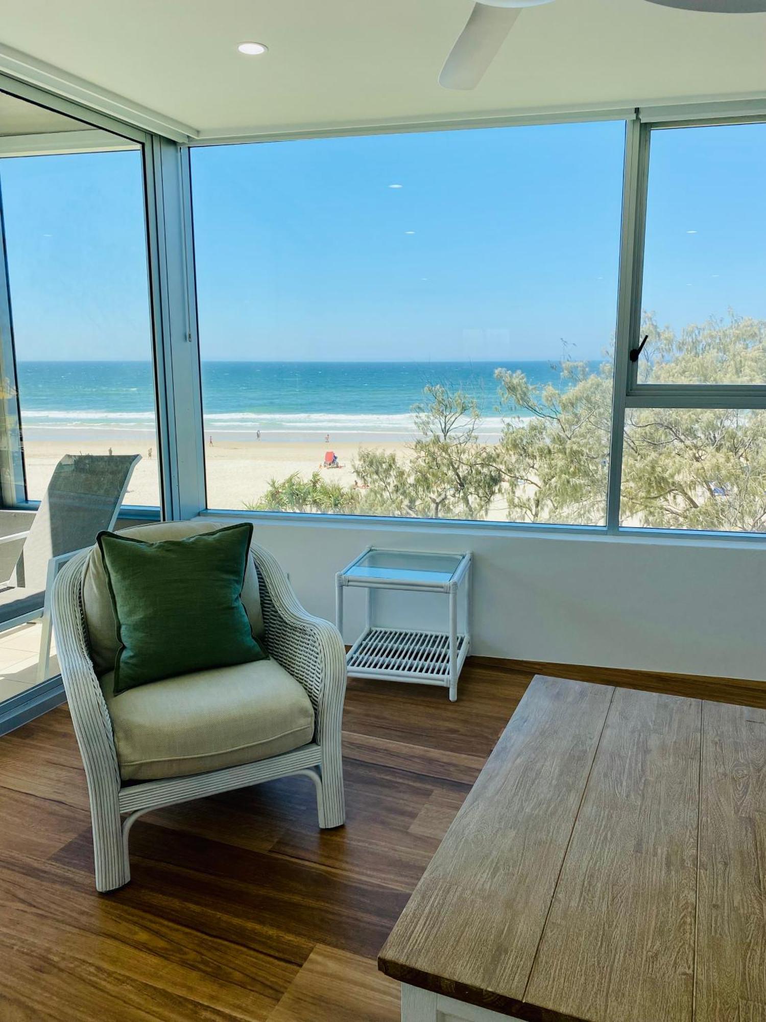 One The Esplanade Apartments On Surfers Paradise Голд-Кост Экстерьер фото