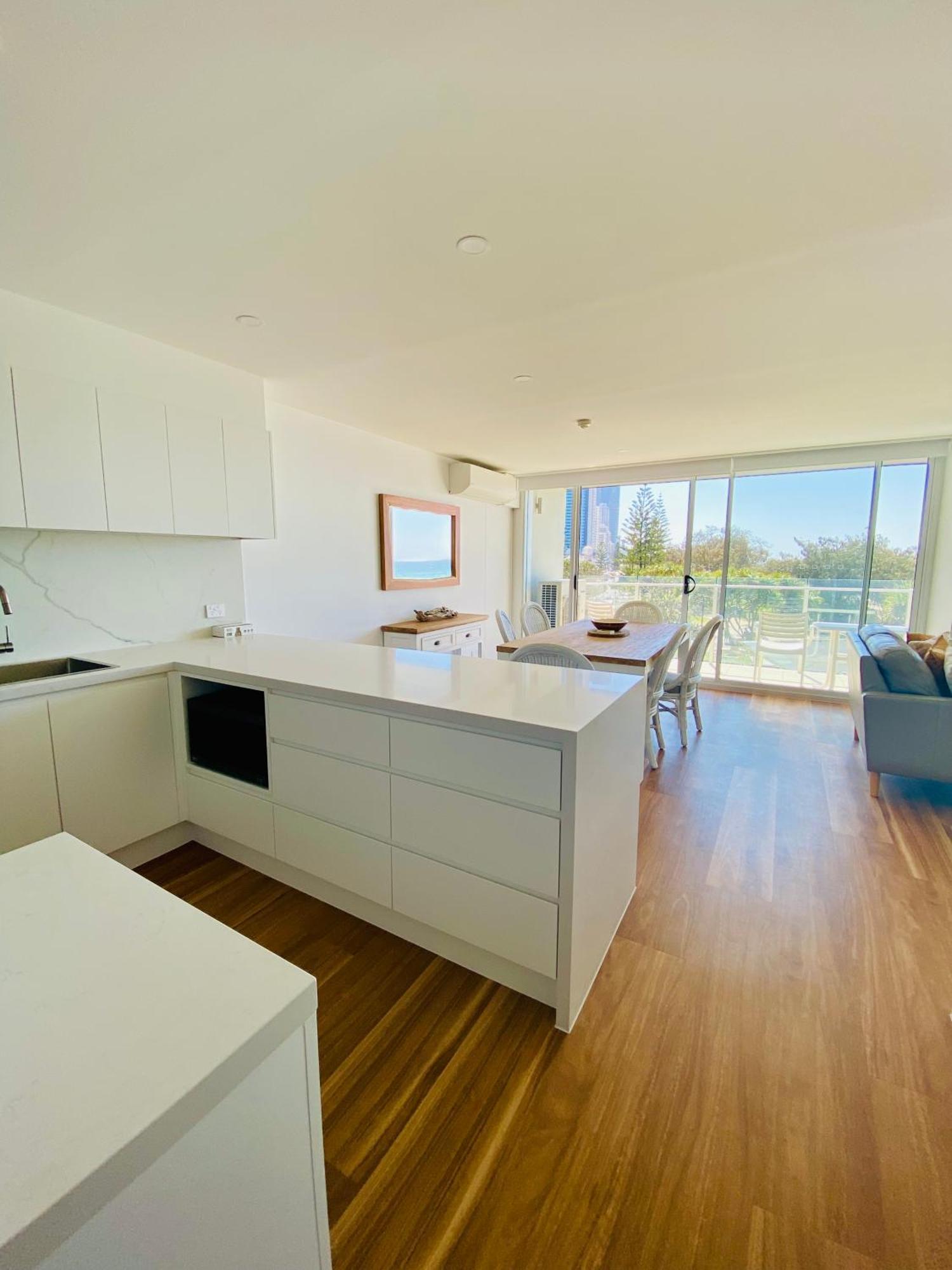 One The Esplanade Apartments On Surfers Paradise Голд-Кост Экстерьер фото